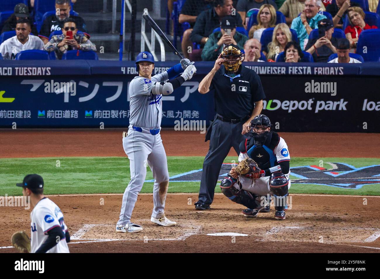 MIAMI, FLORIDA - 19. SEPTEMBER 2024: Shohei Ohtani beim Spiel 50/50, Miami Marlins und Los Angeles Dodgers, Foto: Chris Arjoon/American Presswire Stockfoto