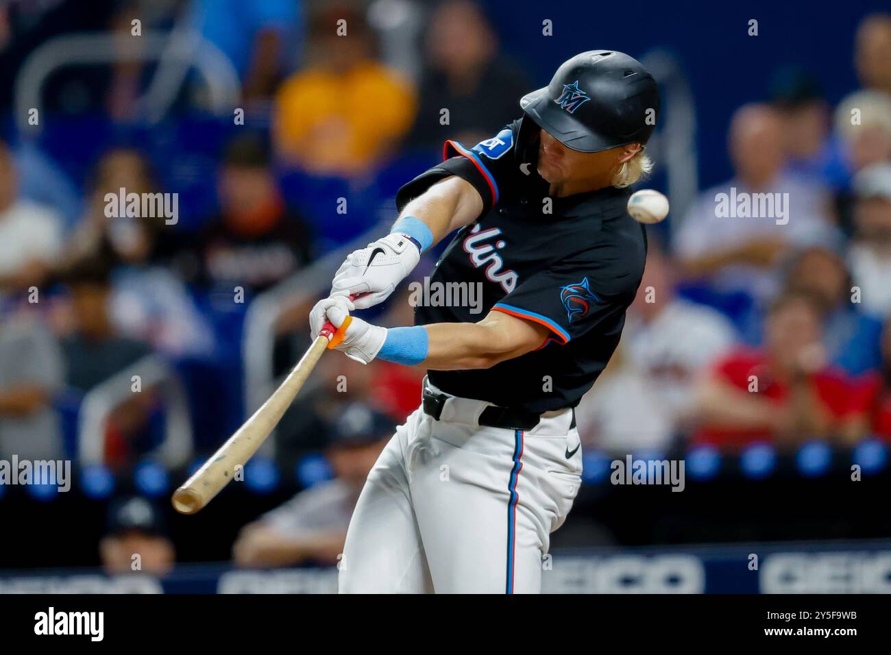 MIAMI, FLORIDA - 20. SEPTEMBER 2024: Miami Marlins und Atlanta Braves MLB im loanDepot Park am 20. September 2011 Foto: Chris Arjoon/American Presswire Stockfoto