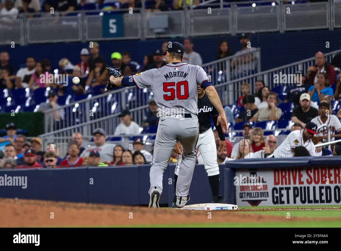 MIAMI, FLORIDA - 20. SEPTEMBER 2024: Miami Marlins und Atlanta Braves MLB im loanDepot Park am 20. September 2011 Foto: Chris Arjoon/American Presswire Stockfoto