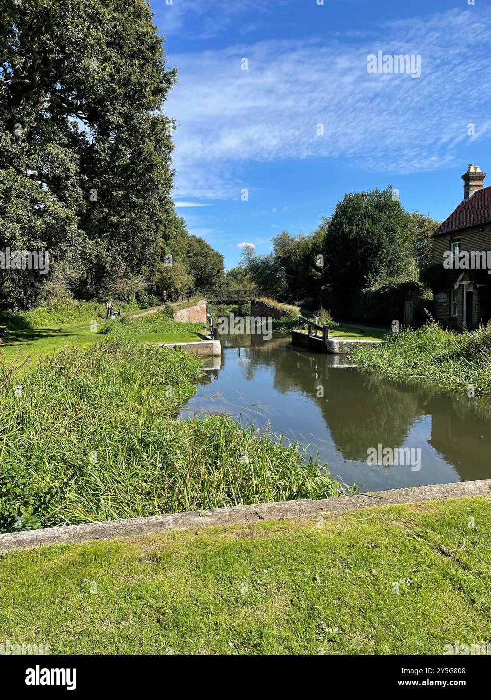 Walsham Lock Tore am Fluss Wey bei Ripley in Surrey, Großbritannien Stockfoto