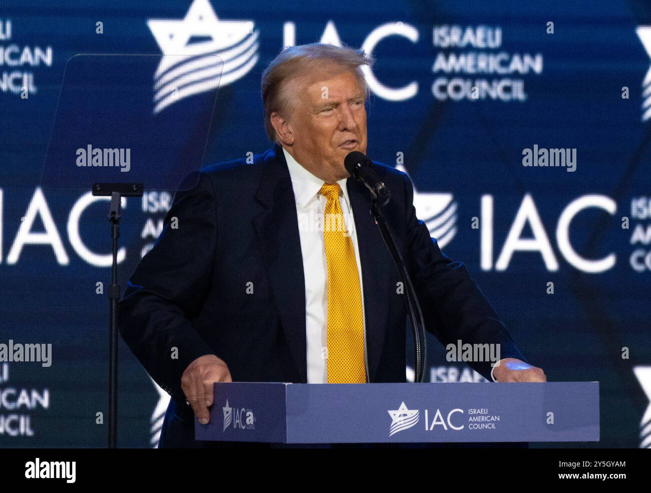 New York City. September 2024. Der ehemalige US-Präsident Donald J Trump, der 2024 für die Republikanische Partei nominierte Präsident der USA, äußerte sich auf dem Gipfel des Israel-American Council (IAC) im Washington Hilton Hotel in Washington, DC am Donnerstag, den 19. September 2024. Gutschrift: Ron Sachs/CNP für NY Post (EINSCHRÄNKUNG: KEINE tägliche Post. KEINE New York oder New Jersey Zeitungen oder Zeitungen im Umkreis von 75 Meilen um New York City.) Quelle: dpa/Alamy Live News Stockfoto