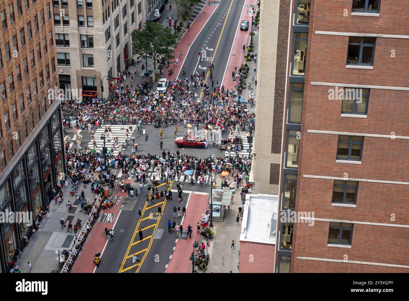 Die mexikanische Independence Day-Parade ist eine jährliche Feier entlang der Madison Avenue in Manhattan, 2024, New York City, USA Stockfoto