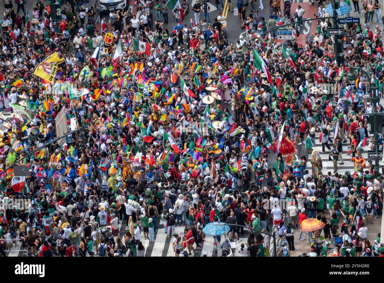 Die mexikanische Independence Day-Parade ist eine jährliche Feier entlang der Madison Avenue in Manhattan, 2024, New York City, USA Stockfoto