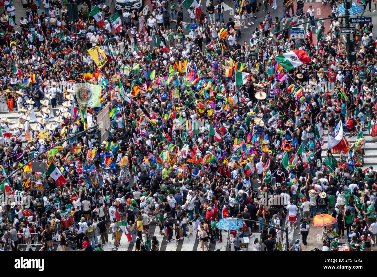 Die mexikanische Independence Day-Parade ist eine jährliche Feier entlang der Madison Avenue in Manhattan, 2024, New York City, USA Stockfoto