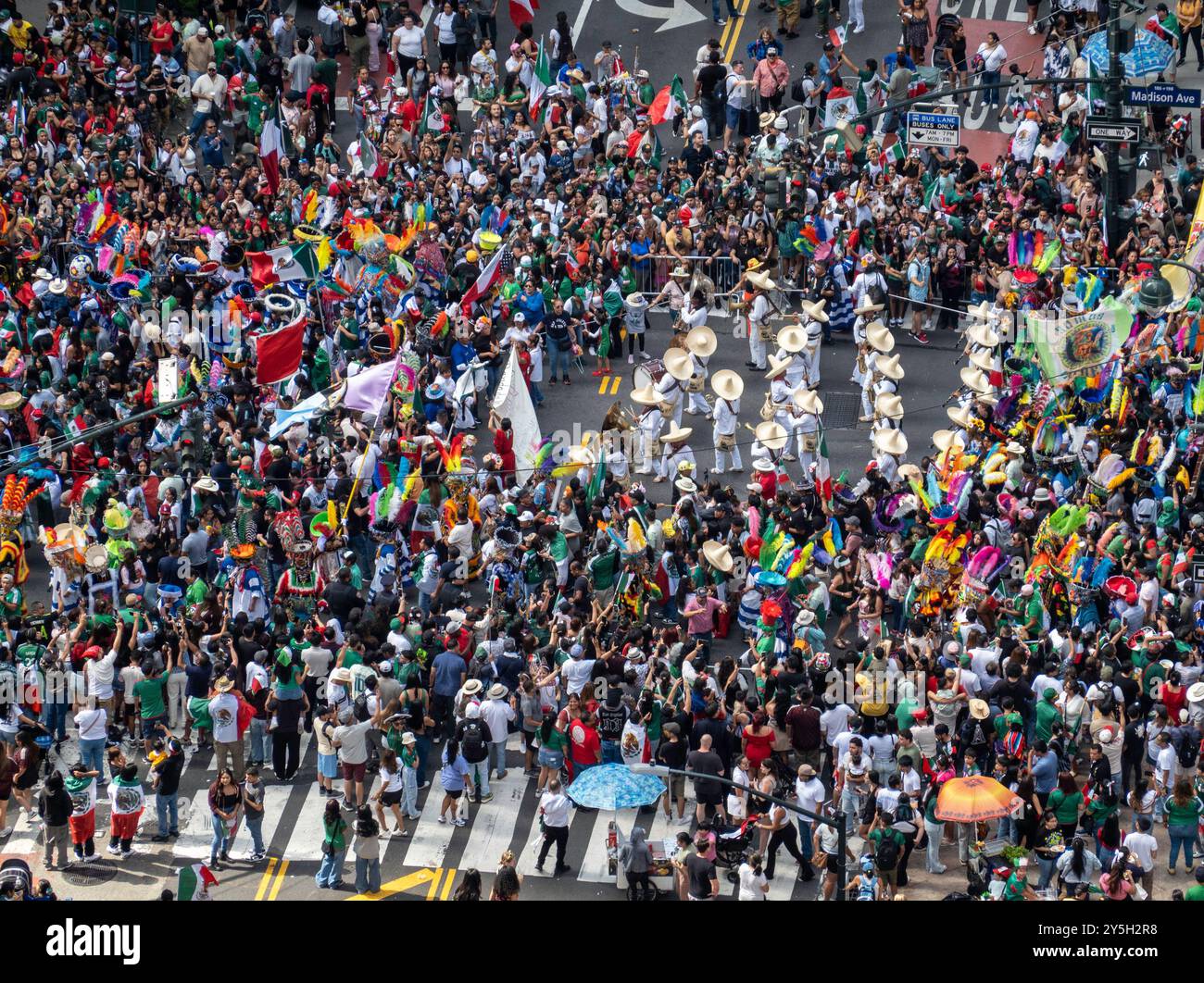 Die mexikanische Independence Day-Parade ist eine jährliche Feier entlang der Madison Avenue in Manhattan, 2024, New York City, USA Stockfoto