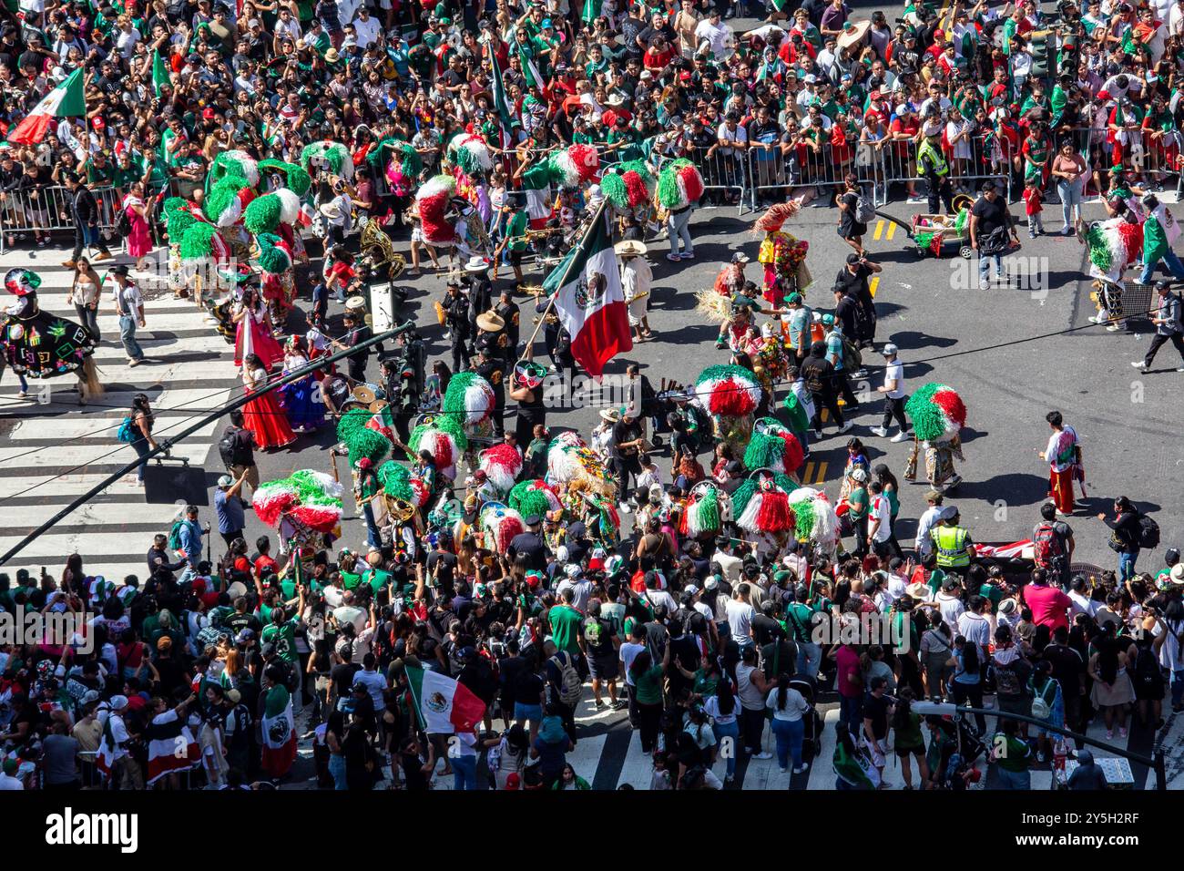 Die mexikanische Independence Day-Parade ist eine jährliche Feier entlang der Madison Avenue in Manhattan, 2024, New York City, USA Stockfoto