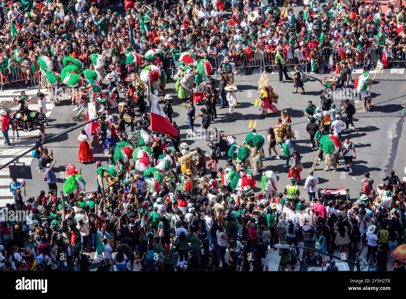 Die mexikanische Independence Day-Parade ist eine jährliche Feier entlang der Madison Avenue in Manhattan, 2024, New York City, USA Stockfoto