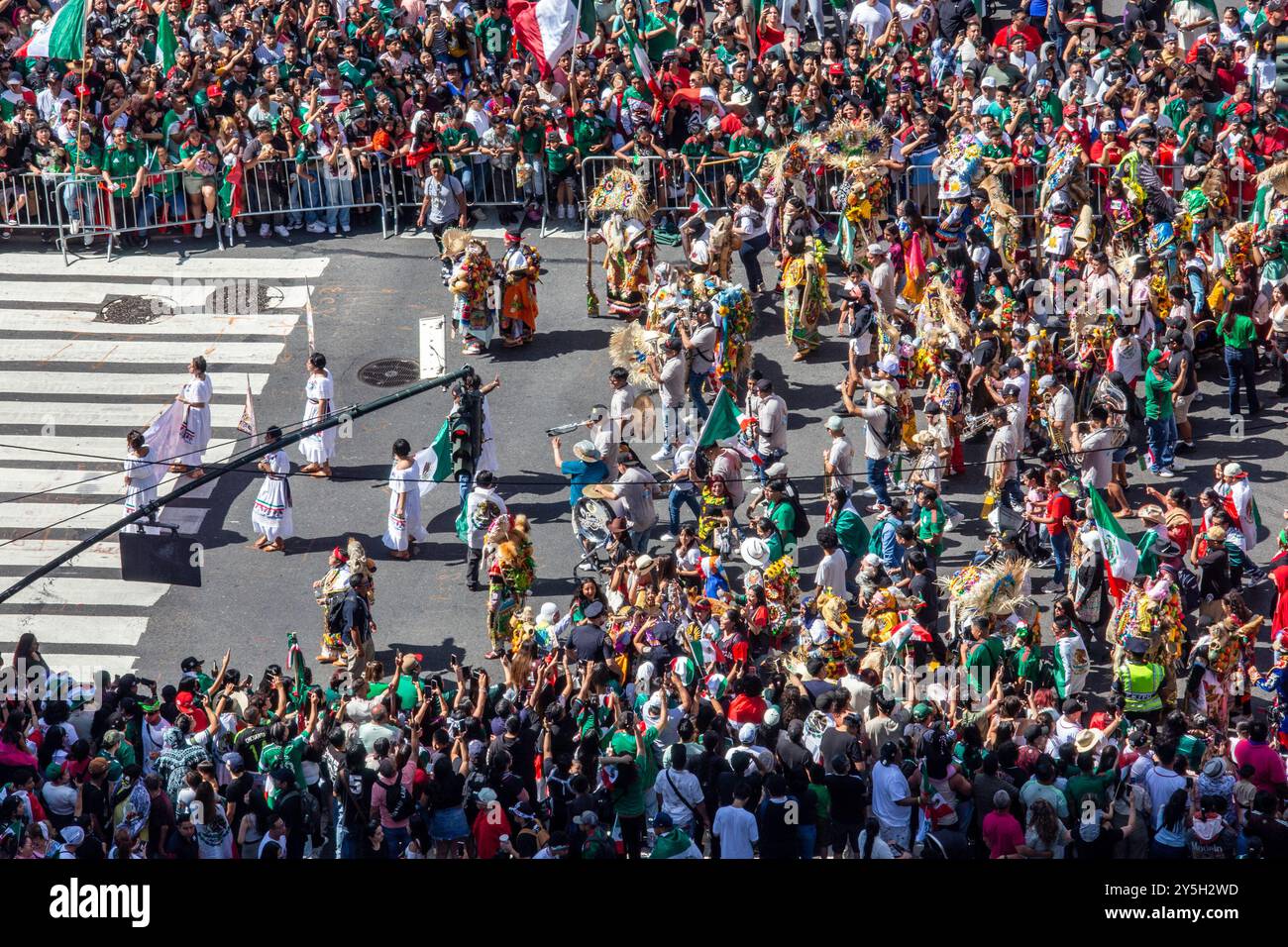 Die mexikanische Independence Day-Parade ist eine jährliche Feier entlang der Madison Avenue in Manhattan, 2024, New York City, USA Stockfoto