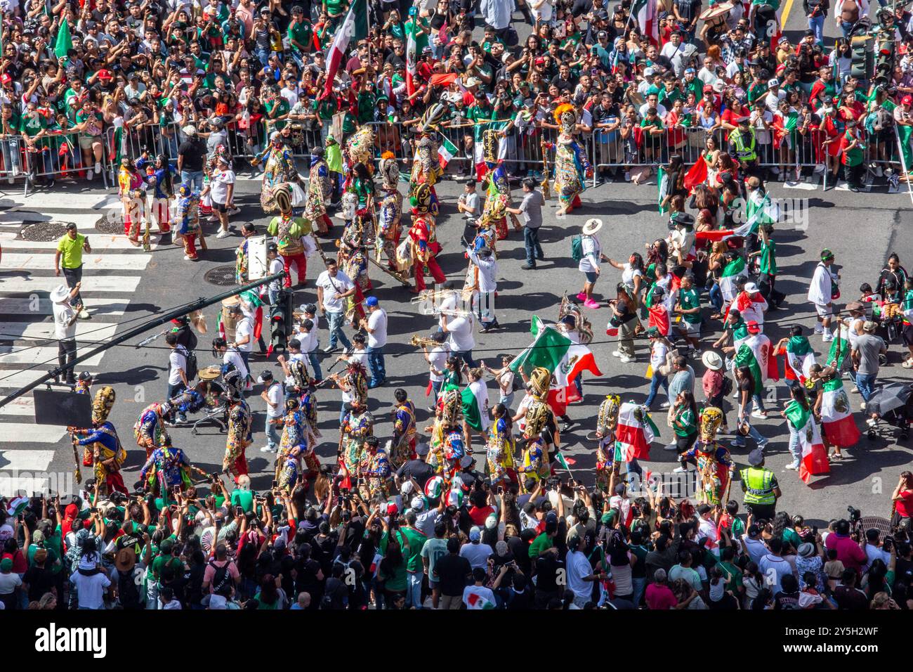 Die mexikanische Independence Day-Parade ist eine jährliche Feier entlang der Madison Avenue in Manhattan, 2024, New York City, USA Stockfoto