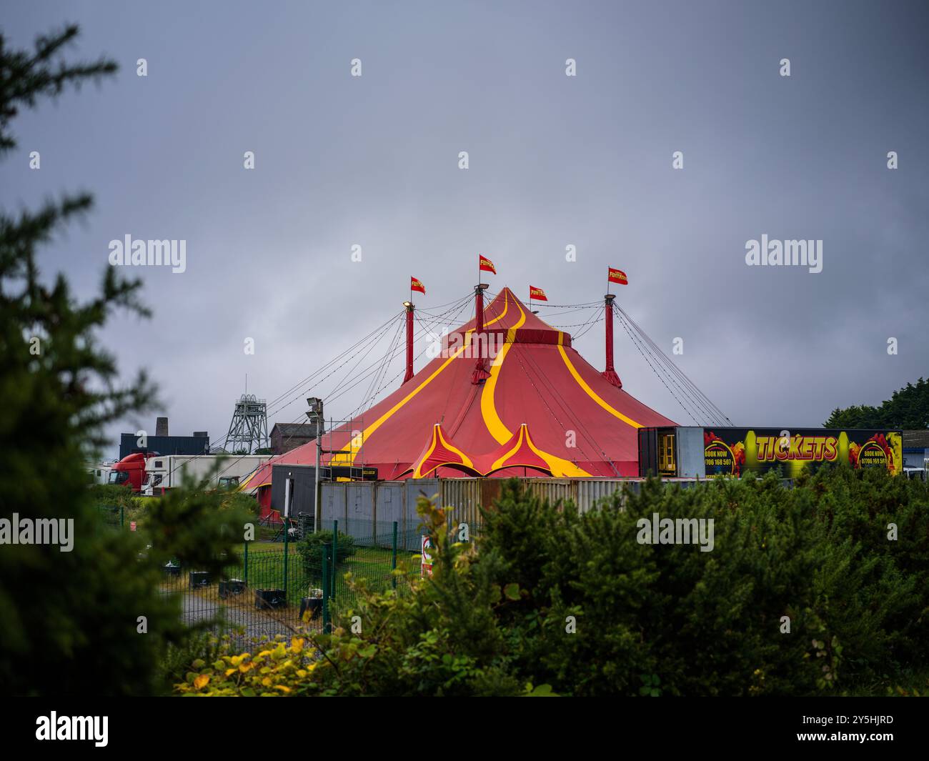 ZIRKUS FANTASIA ZIRKUS GROSSES TOP ZELT Stockfoto