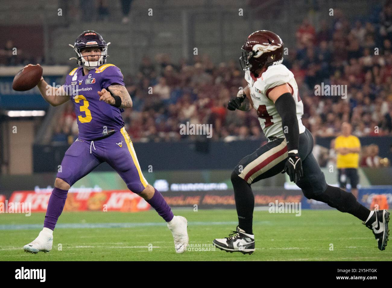 Ben Holmes (Vienna Wikings, #3), GER Rhein Fire vs. Vienna Wikings, Fußball, Europameisterschaft, Saison 2024, 22.09.2024 Foto: Eibner-Pressefoto/Fabian Friese Stockfoto