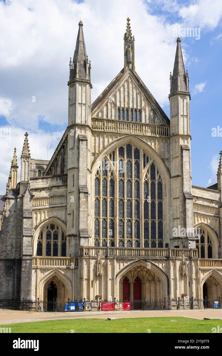 Winchester Cathedral Westfassade Winchester Hampshire England Großbritannien GB Europa Stockfoto