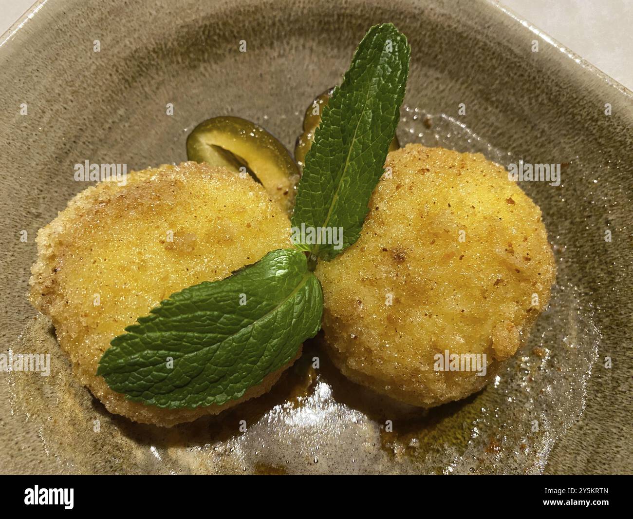 Dessert, Pflaumenknödel, Essen, Schenna, Schenna, Südtirol, Autonome Provinz Bozen, Italien, Europa Stockfoto