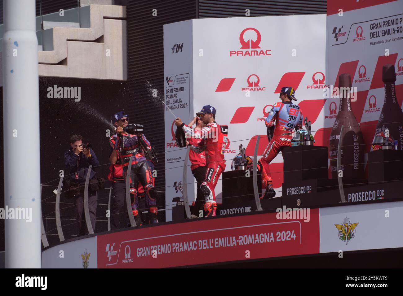 Vinales fuhr sein Aprilia-Bike am Ende des Emilia Romagna GP-Rennens in Italien Stockfoto