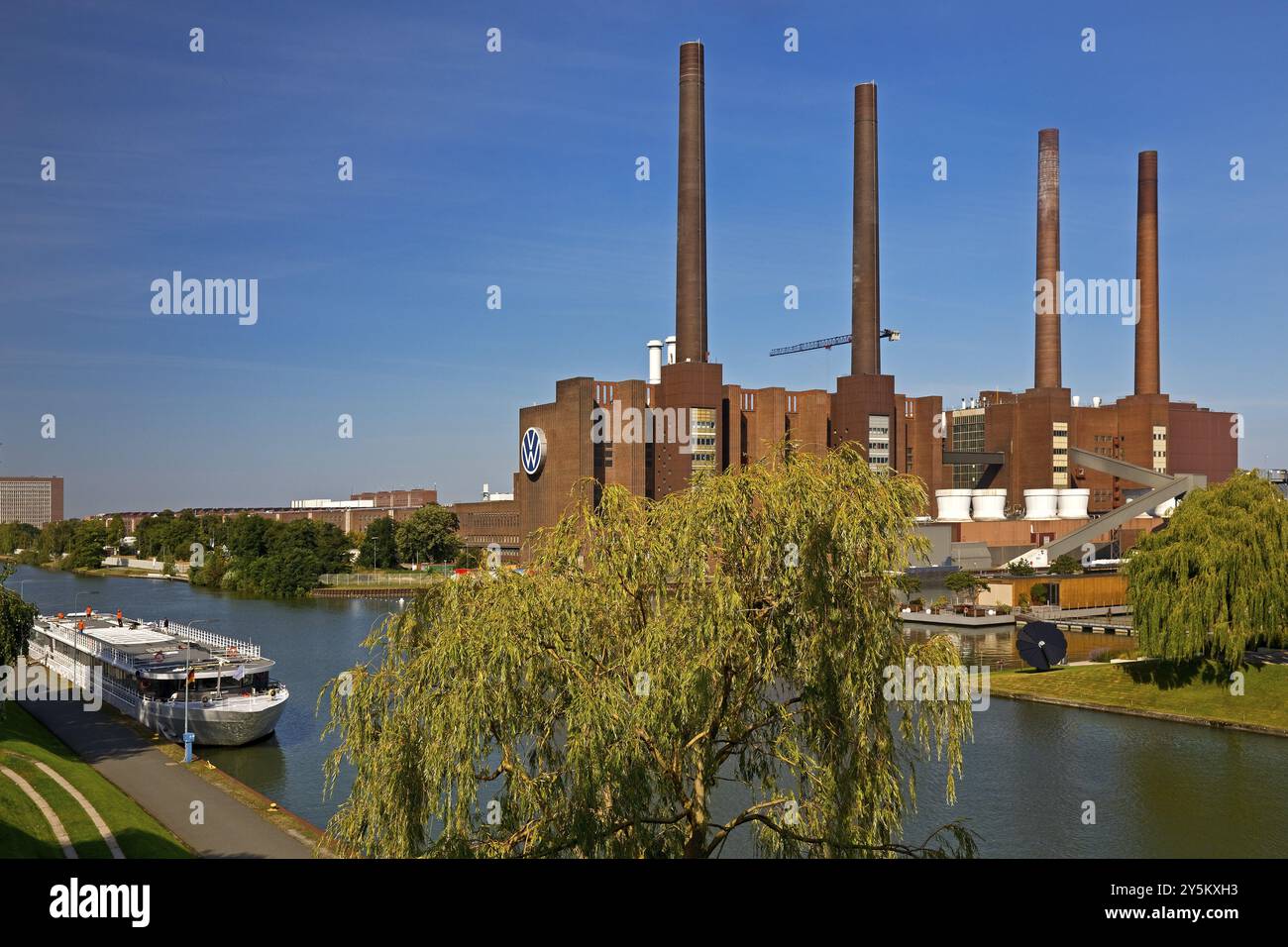 Wolfsburg NordSued KWK-Anlage am Mttellandkanal, Volkswagen-Werk, Hauptwerk der Volkswagen AG, Niedersachsen, Deutschland, Europa Stockfoto