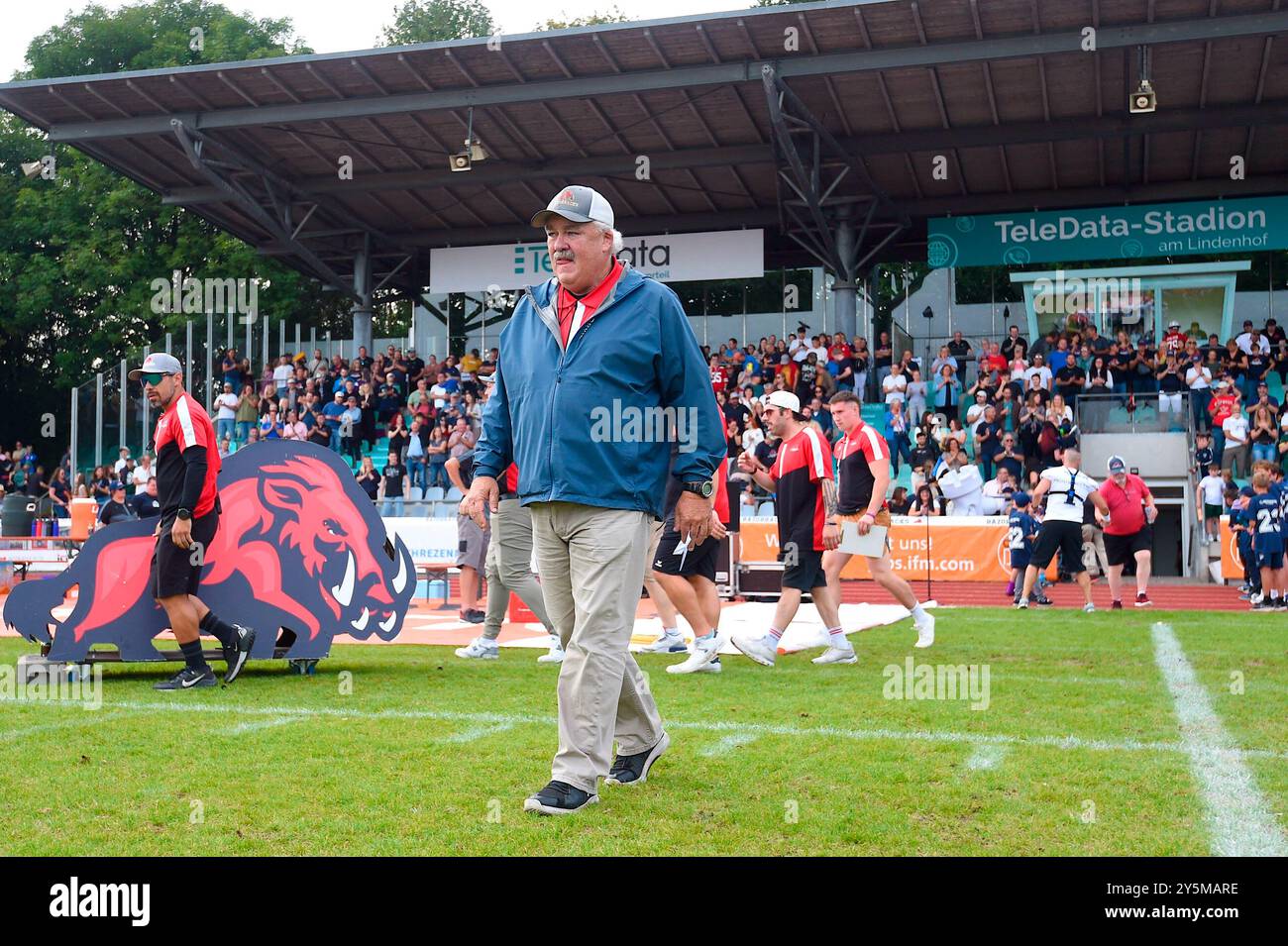 Weingarten, Deutschland. September 2024. John Gilligan (Head Coach, ifm Razorbacks Ravensburg) GER, ifm Ravensburg Razorbacks vs New Yorker Lions Braunschweig, American Football, GFL, Saison 2024, Playoffs, Viertelfinale, 22.09.2024, Eibner-Pressefoto/Florian Wolf Credit: dpa/Alamy Live News Stockfoto