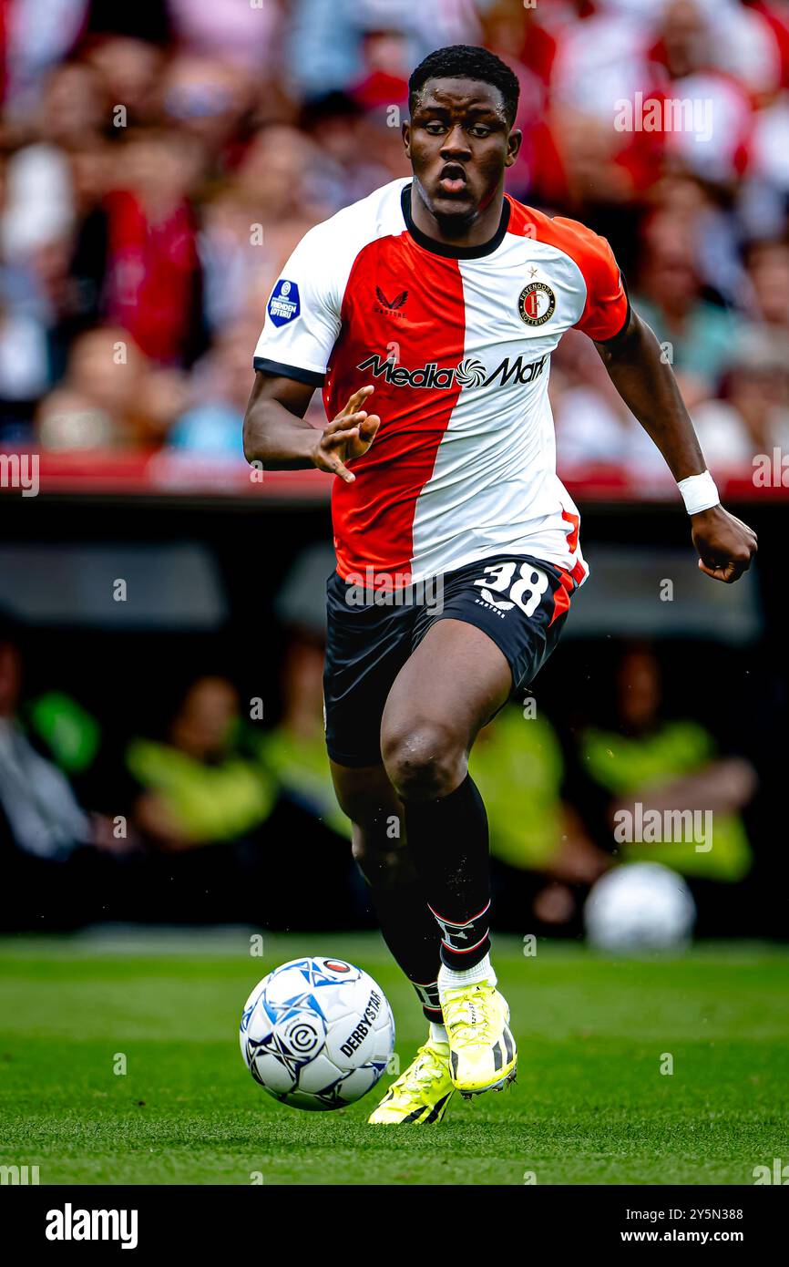 Feyenoord Rotterdam Spediteur Ibrahim Osman, während des Spiels Feyenoord - NAC im Stadion de Kuip für die niederländische eredivisie Saison 2024-2025 in ROTTERDAM, Niederlande am 22. september 2024, Foto: Marcel van Dorst / EYE4images/DeFodi Images Defodi-746  1MD2309-ARW *** Feyenoord Rotterdam Spediteur Ibrahim Osman 2024 2025, während des Spiels Feyenoord NAC im niederländischen Stadion de Kuion 2024 Foto: Marcel van Dorst EYE4images DeFodi Images Defodi 746 1MD2309 ARW Defodi-746 Stockfoto