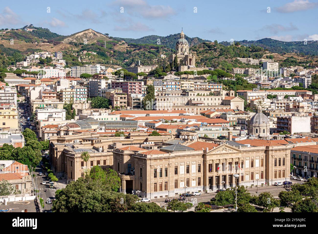 Messina Sizilien Italien, Skyline-Gebäude der Stadt, Außenansicht, Wohnwohnungen, Municipio di Messina, Rathaus, Corpo di Guardia dei Vigili Urbani, Stockfoto
