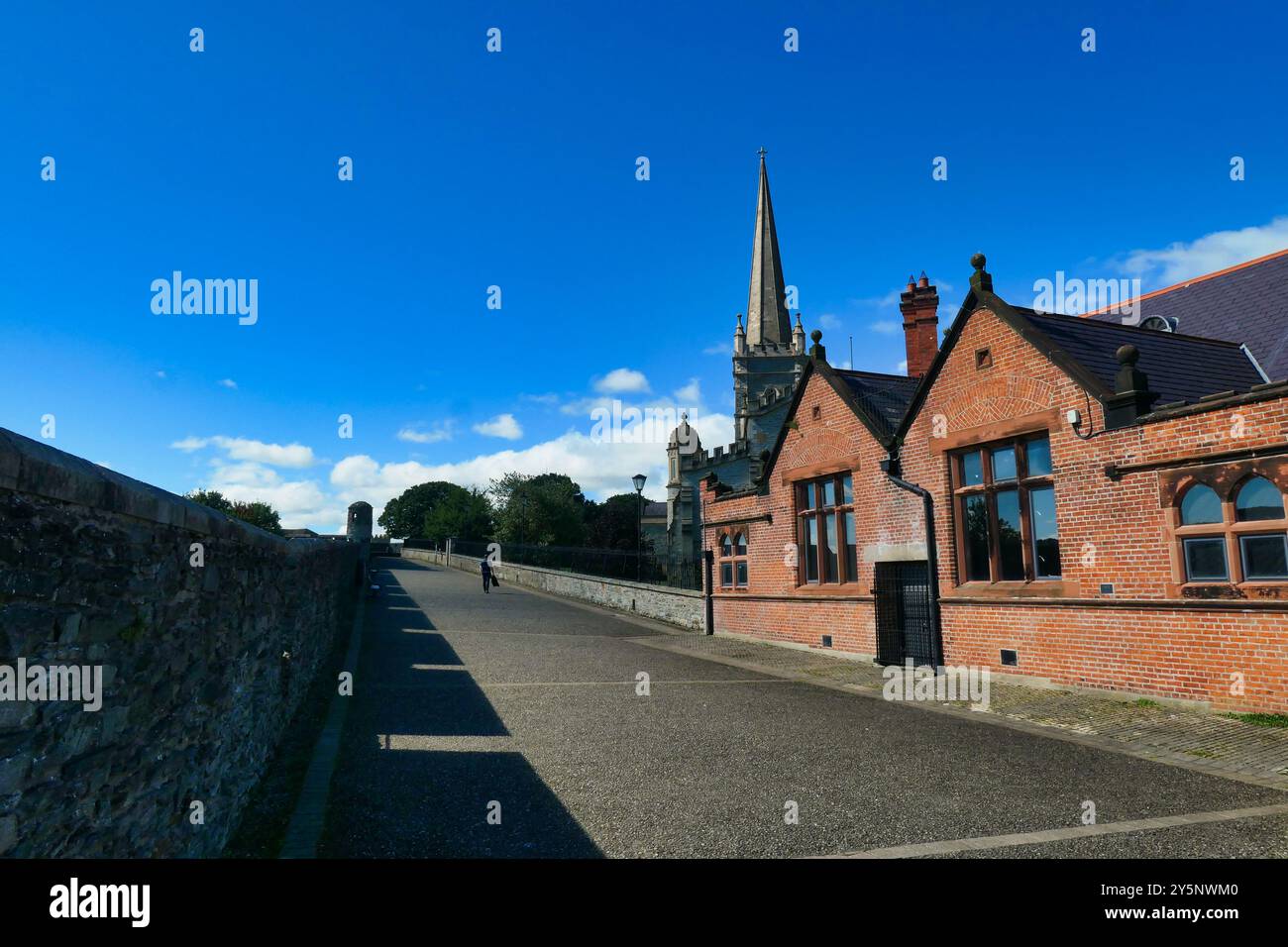 Walled City: Walk on the Wall: Derry/Londonderry in Nordirland Stockfoto