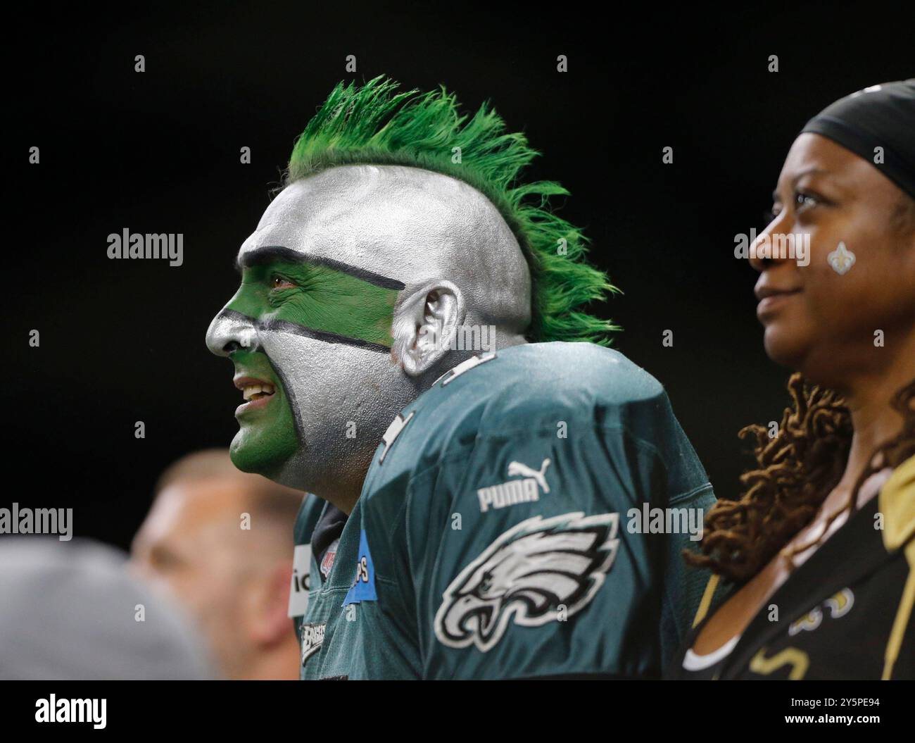 New Orleans, Usa. September 2024. Philadelphia Eagles Fans sehen das Spiel mit den New Orleans Saints im Caesars Superdome in New Orleans am Sonntag, den 22. September 2024. Foto: AJ Sisco/UPI. Quelle: UPI/Alamy Live News Stockfoto