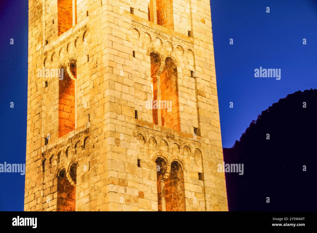 Romanische Kirche Santa Eulàlia. Erill-la-Vall. Valle de Boí. Lleida. Pyrenäen Bergkette. Katalonien. Spanien. Stockfoto