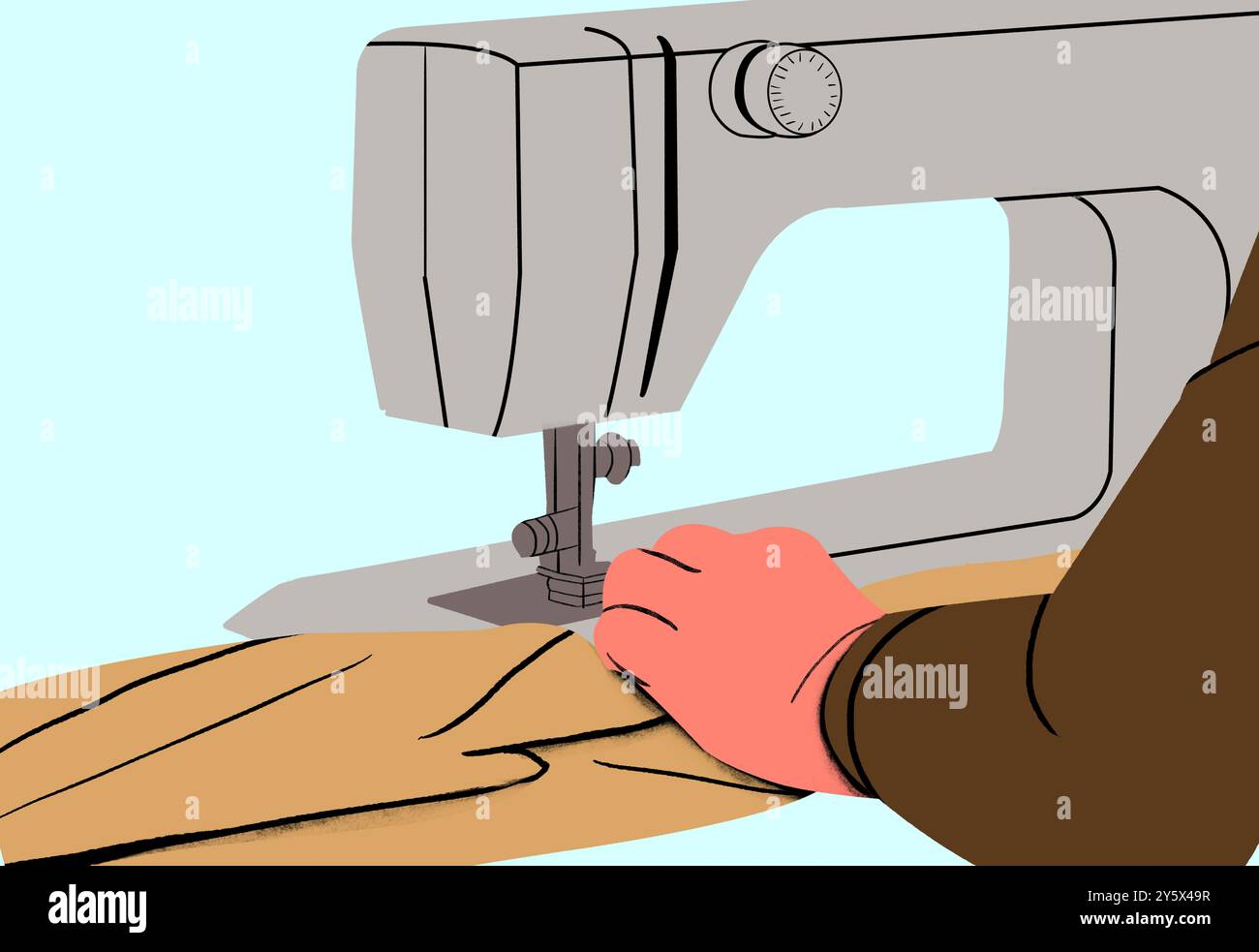 Nahaufnahme der Hände, die Stoff mit einer industriellen Nähmaschine auf hellblauem Hintergrund nähen. Stockfoto