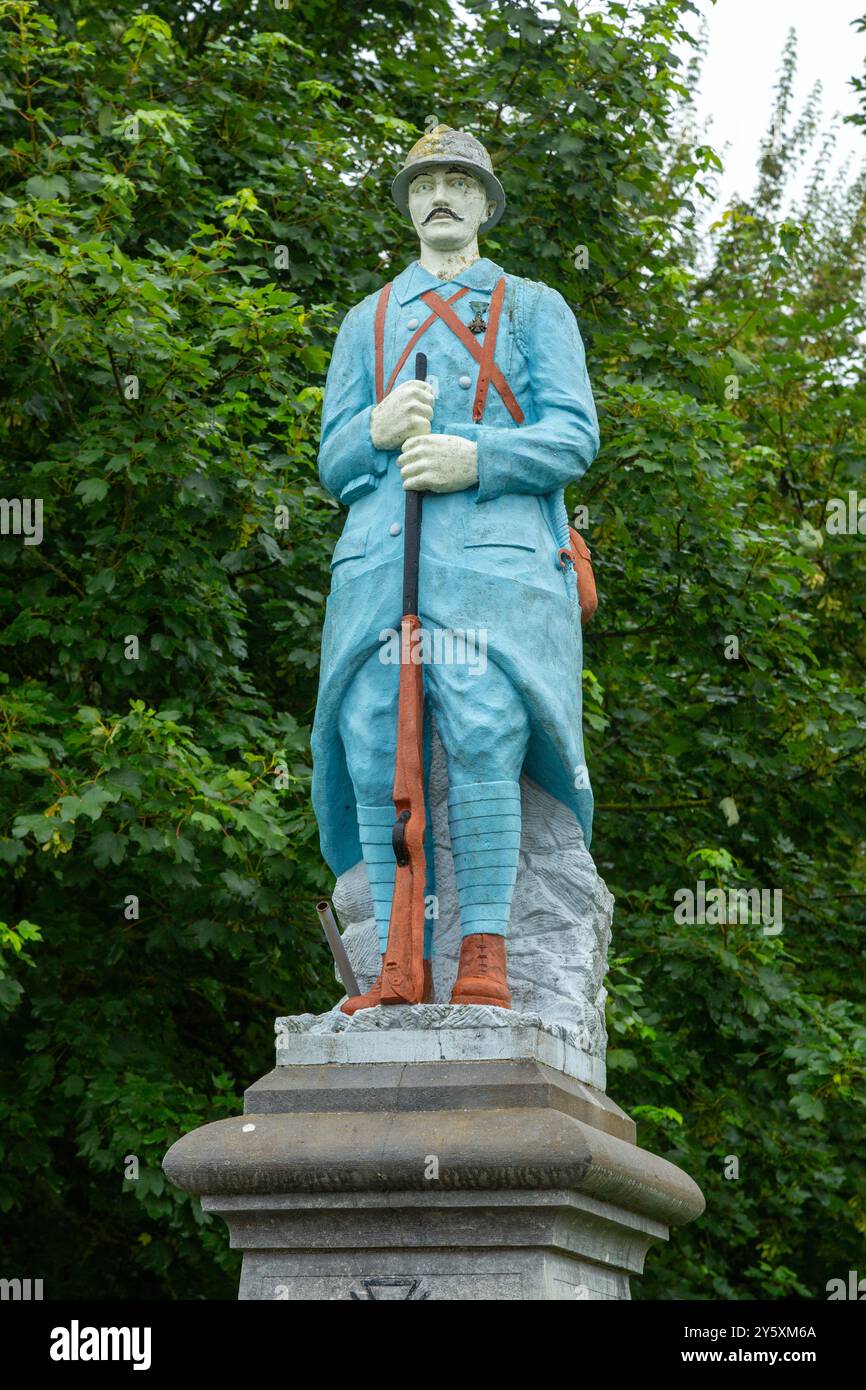 WW1 französisches Dorf Kriegsdenkmal Ville-sur-Ancre, Somme, Frankreich Stockfoto
