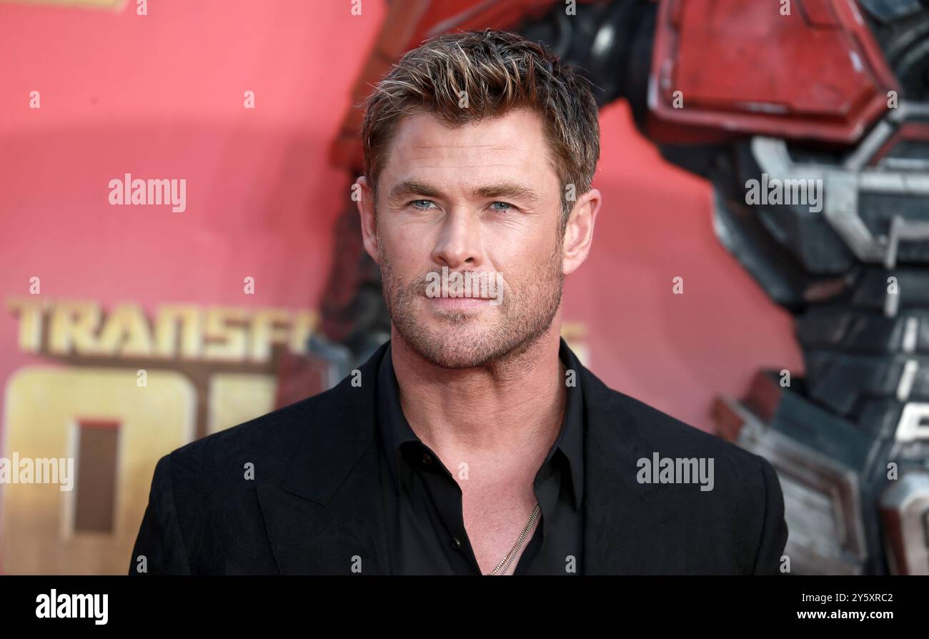 Chris Hemsworth nimmt an der europäischen Premiere von „Transformers One“ auf dem Cineworld Leicester Square in London Teil. Stockfoto