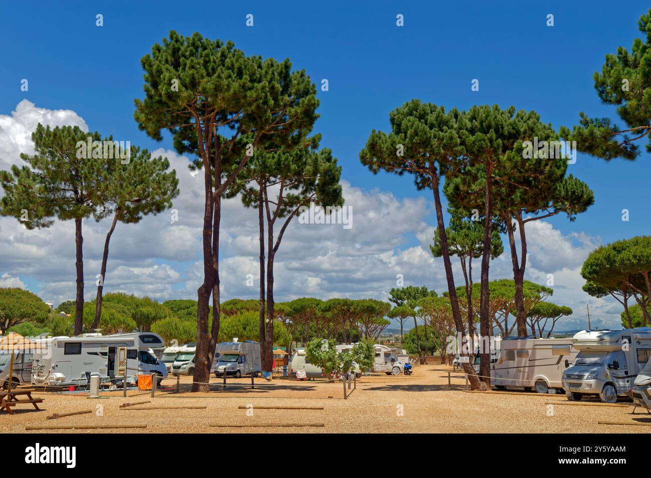 Algarve Motorhome Park in Falésia bei Vilamoura an der zentralen Algarve im Süden Portugals. Stockfoto