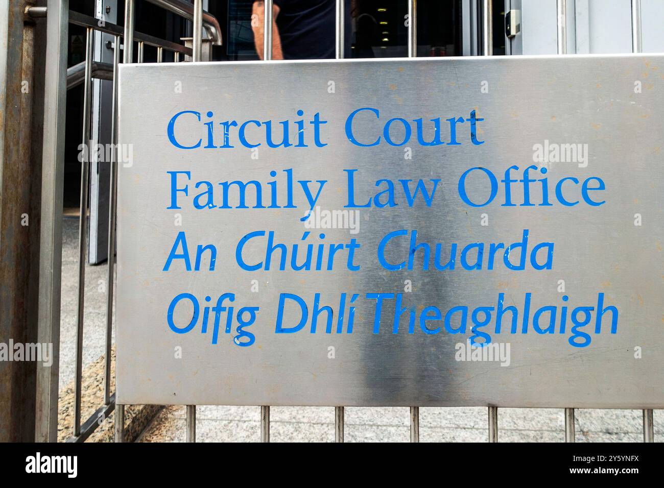 Beschilderung für das Family Law Office in Phoenix House, Dublin, Eland. Stockfoto