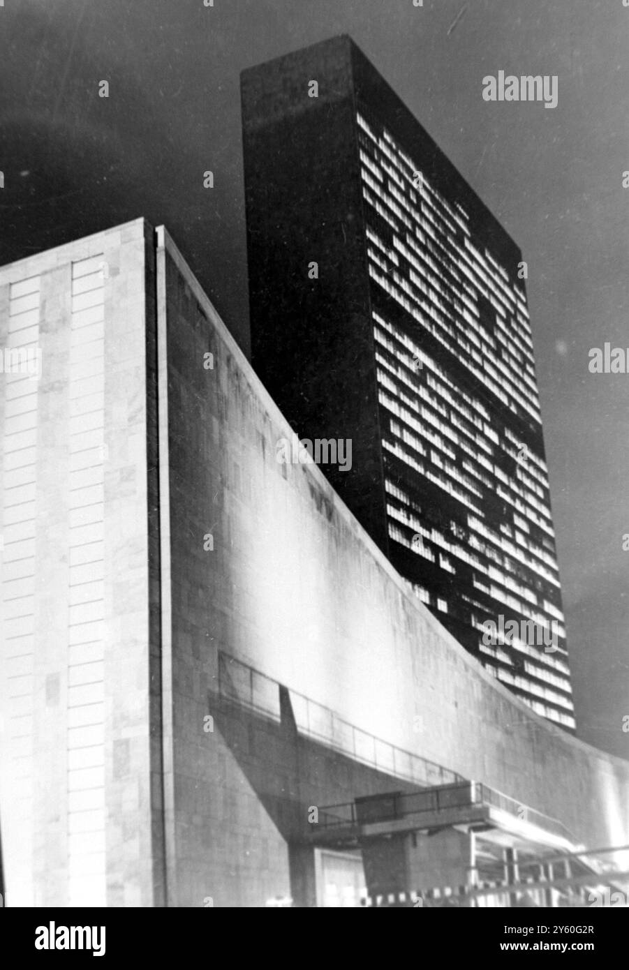 BLICK AUF DIE NACHT DES UN HEADQUARTERS (HQ) AM 19. DEZEMBER 1960 Stockfoto