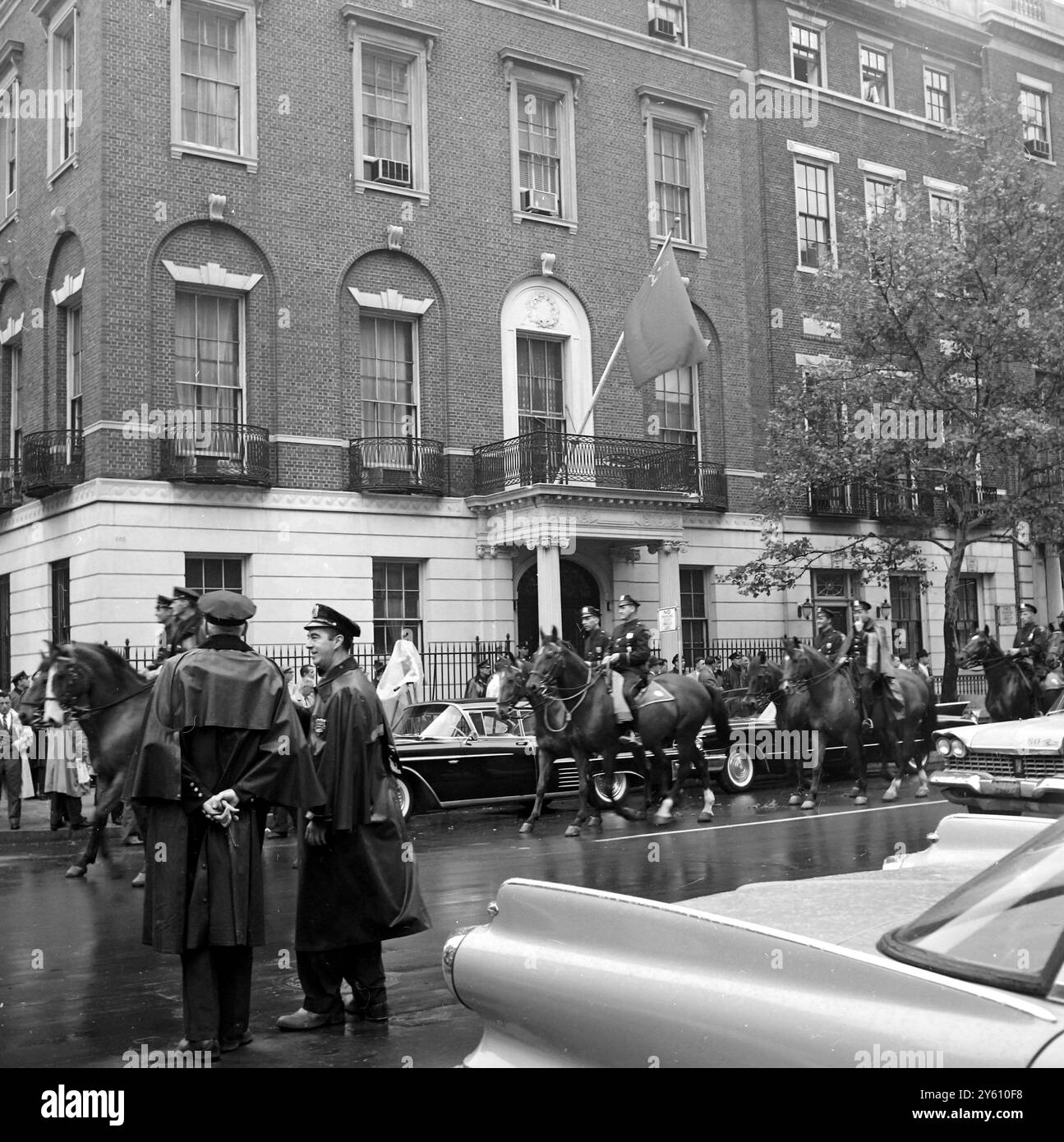 NEW YORK UN-GEBÄUDE UDSSR HAUPTQUARTIER (HQ) POLIZEIWACHE 20. SEPTEMBER 1960 Stockfoto