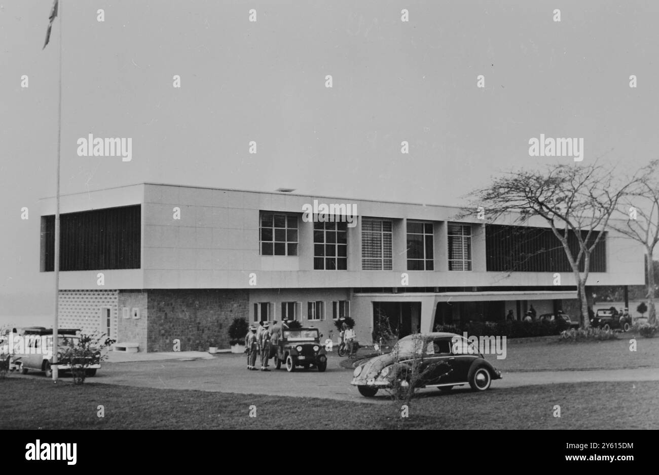 ERSTER PRÄSIDENT DER NEUEN REPUBLIK KONGO - JOSEPH KASAVUBU IN SEINER WOHNUNG IN LEOPOLDVILLE / 27. JULI 1960 Stockfoto
