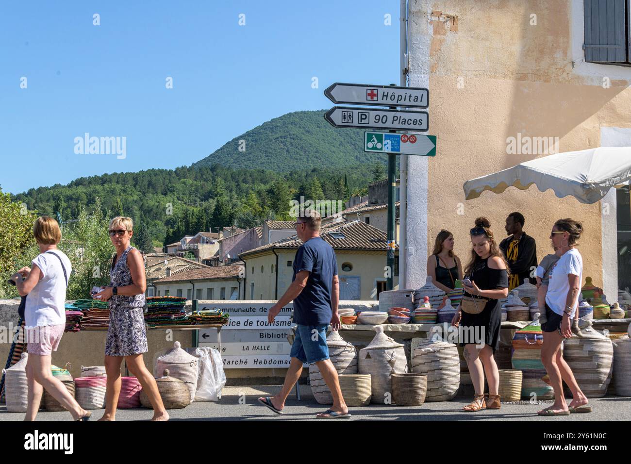 Der Markt in Dieulefit, im Département Drome in Südostfrankreich. Stockfoto