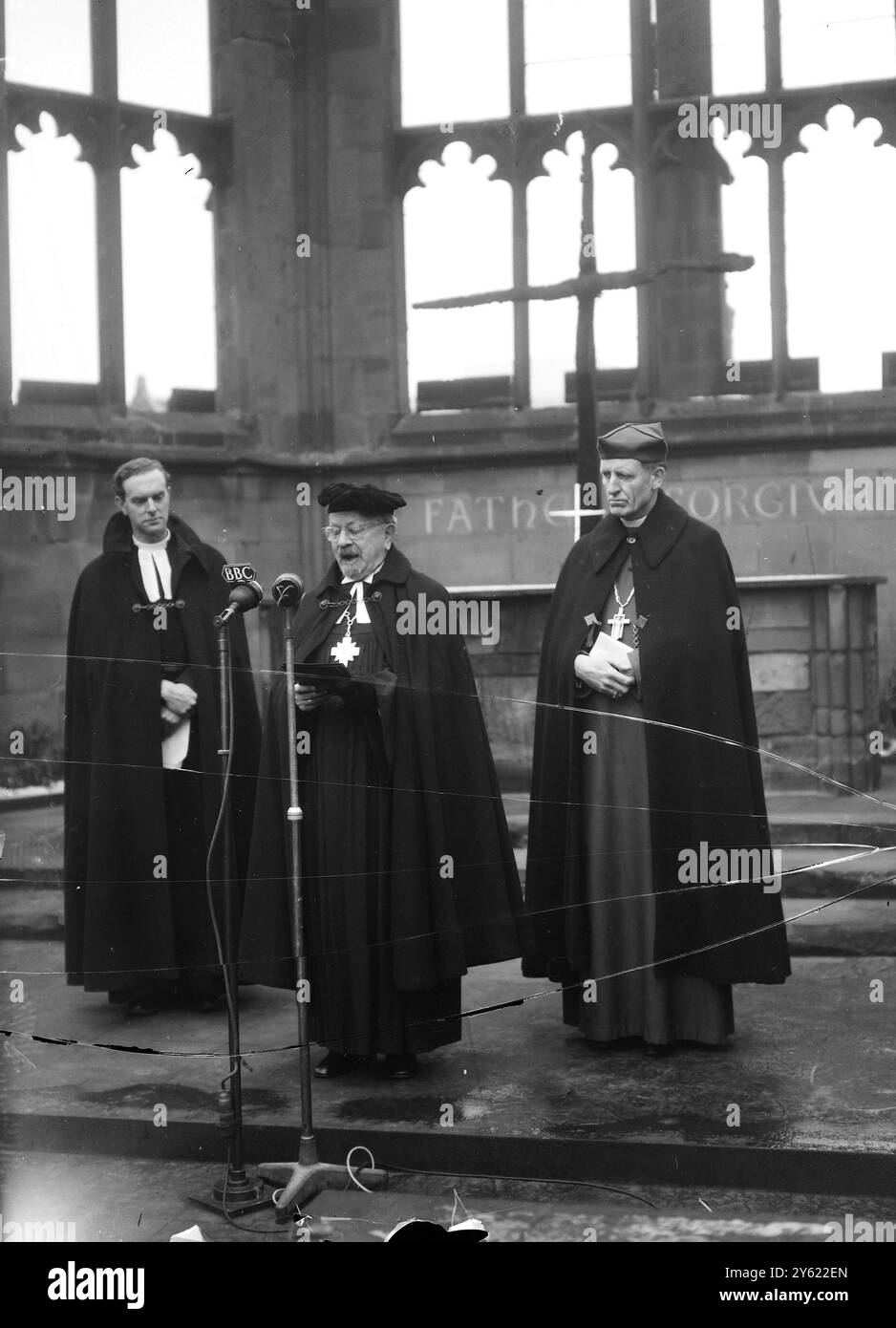 DR. OTTO DIBELIUS, BISCHOF VON BERLIN, BESUCH IN COVENTRY AM 18. JANUAR 1960 Stockfoto