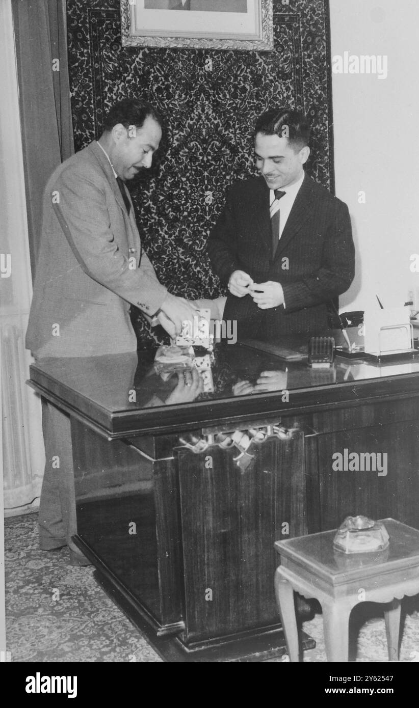 PREMIER MAJJALI MIT KÖNIG HUSSEIN AM 5. JANUAR 1960 Stockfoto