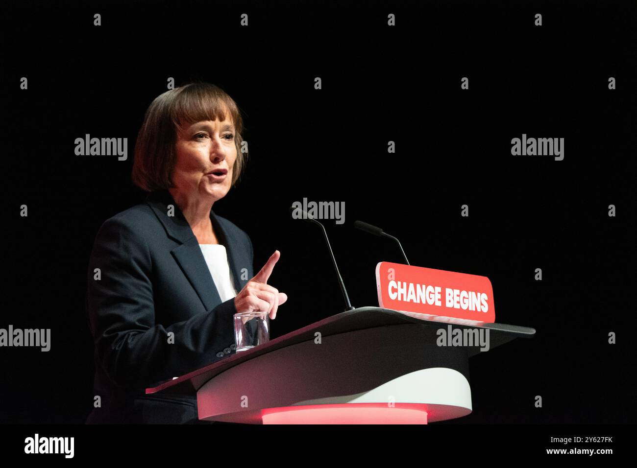 Liverpool, Großbritannien. September 2024. Joanna Stevens Secretary of State for Wales, Parlamentsabgeordnete von Cardiff East, spricht auf der Labour-Konferenz. Liverpool UK Credit: GaryRobertsphotography/Alamy Live News Stockfoto