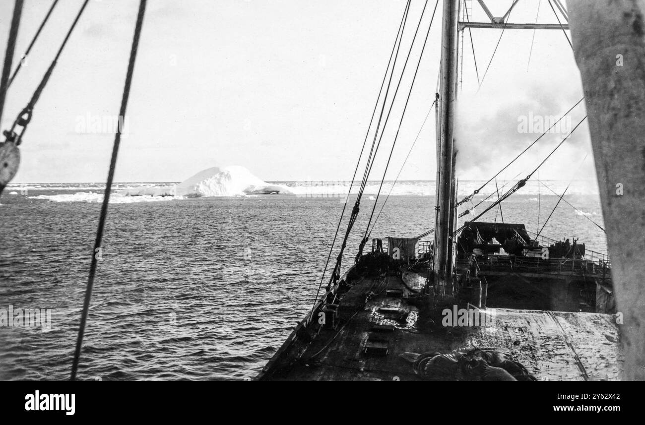 Walfang im südlichen Ozean 1910-1920, Leben an Bord eines norwegischen Walfängers, einzigartige Fotos vom Schiffsarzt. Stockfoto