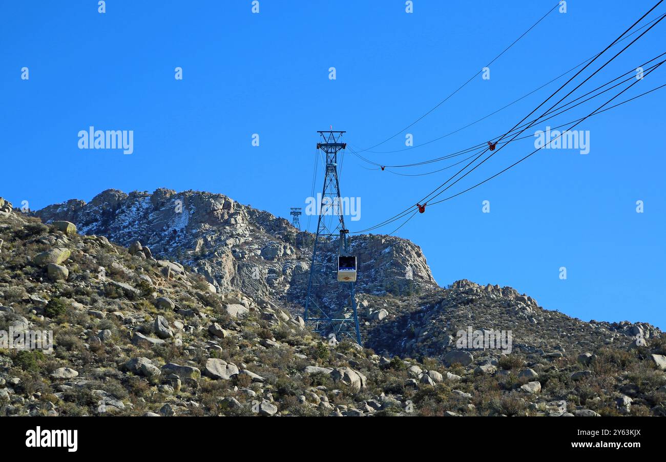 Landschaft mit Sandia Peak Tramway, New Mexico Stockfoto