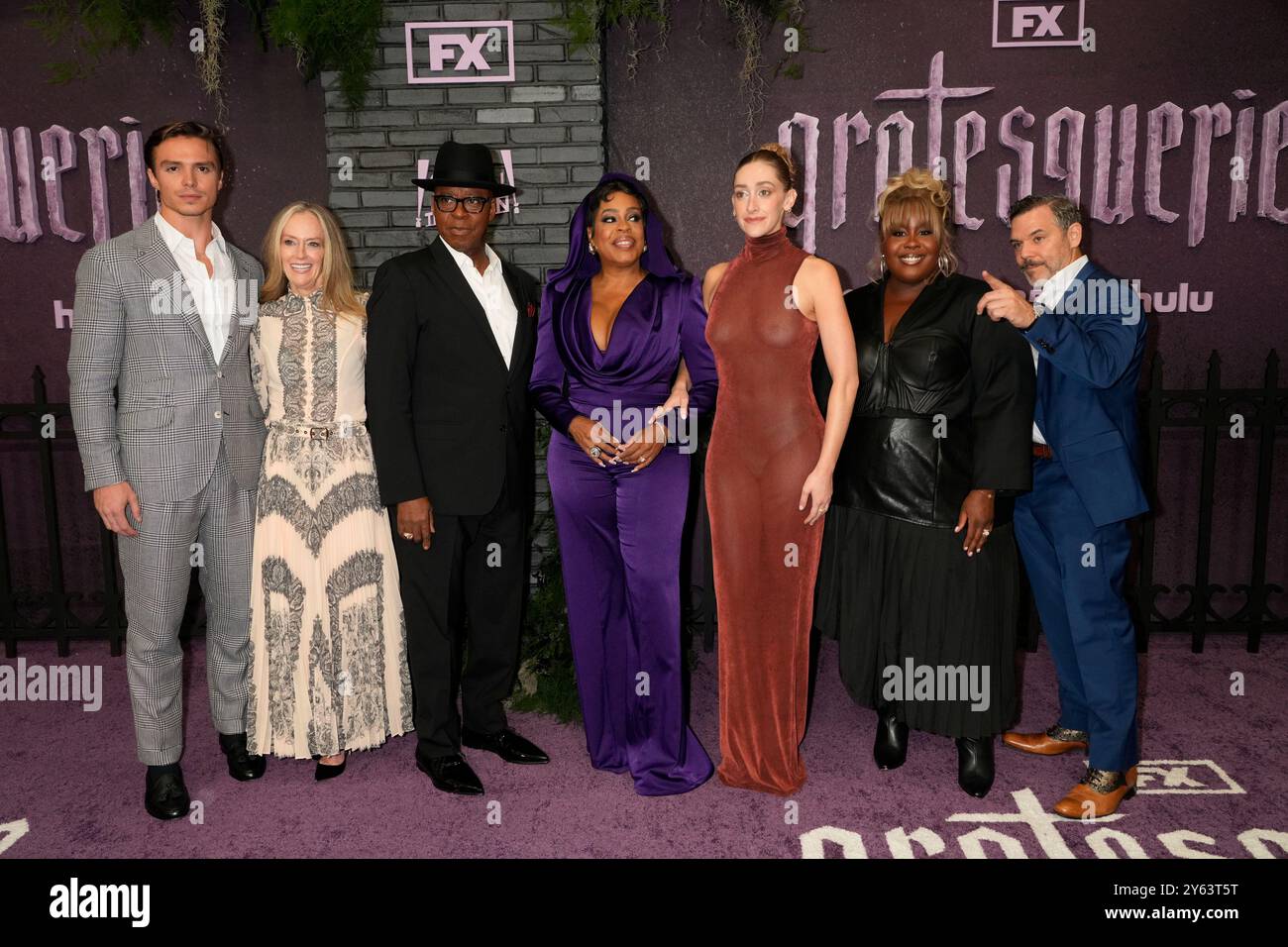 New York, Usa. September 2024. New York, USA. 23.9.24, New York, Vereinigte Staaten Nicholas Alexander Chavez, Courtney B. Vance, Niecy Nash-Betts, Micaela Diamond, Raven Goodwin, Joshua Bitton nimmt an der Grotesquerie New York Premiere Teil, die am Montag, 23. September 2024 in den Spring Studios 50 Varick Street in New York City stattfindet Stockfoto