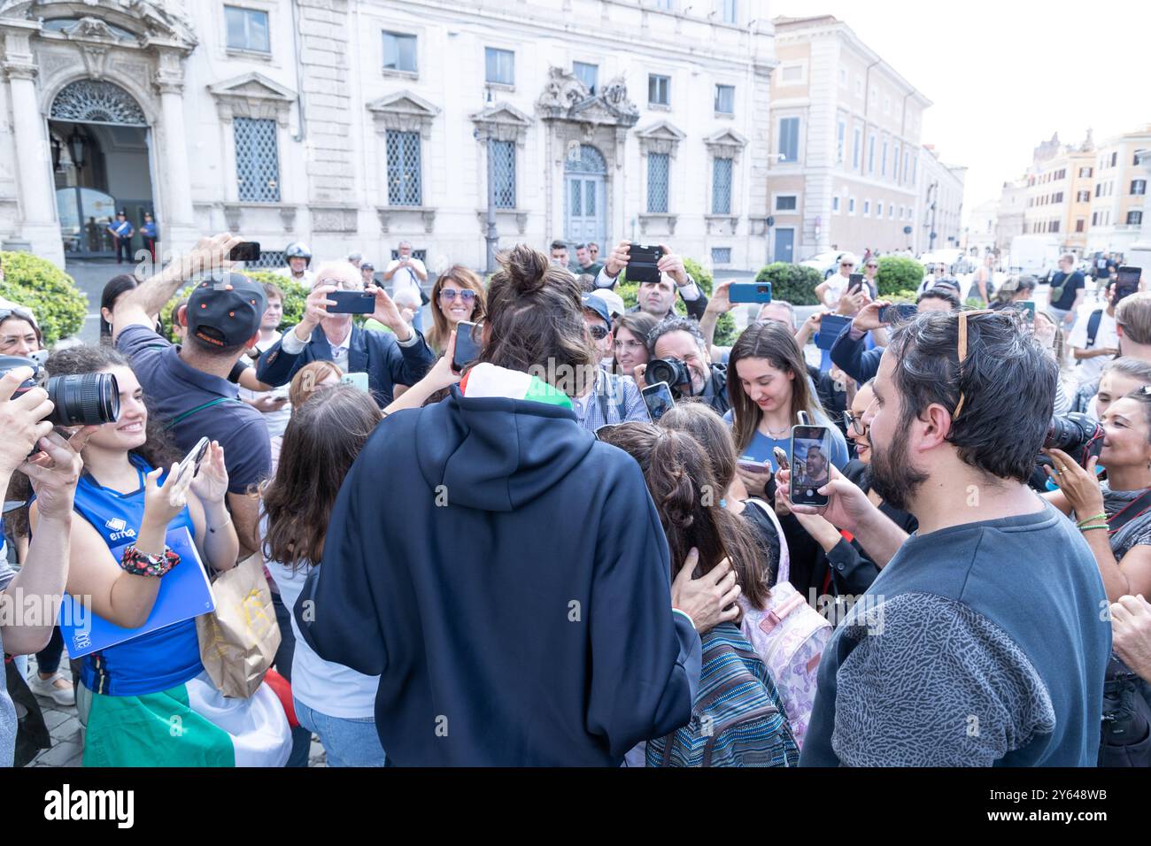 Rom, Italien. September 2024. Gianmarco Tamberi vor dem Quirinale-Palast in Rom, nach dem Treffen mit dem Präsidenten der Republik Sergio Mattarella (Foto: © Matteo Nardone/Pacific Press via ZUMA Press Wire) NUR REDAKTIONELLE VERWENDUNG! Nicht für kommerzielle ZWECKE! Stockfoto