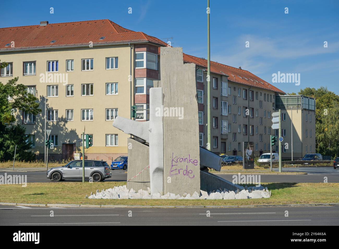 Kunst, Wolf Vostell,zwei Beton-Cadillacs in Form der nackten Maja, Rathenauplatz, Halensee, Wilmersdorf, Berlin, Deutschland Stockfoto