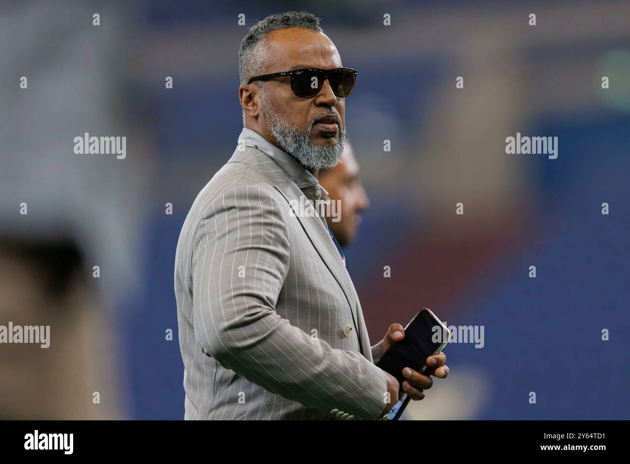 Gelsenkirchen, Deutschland. September 2024. firo: 22.09.2024, American Football, elf, European League of Football, Championship Game 2024, Rhein Fire vs Vienna Wikings Commissioner of the elf Patrick Esume Portrait, Sonnenbrille Credit: dpa/Alamy Live News Stockfoto