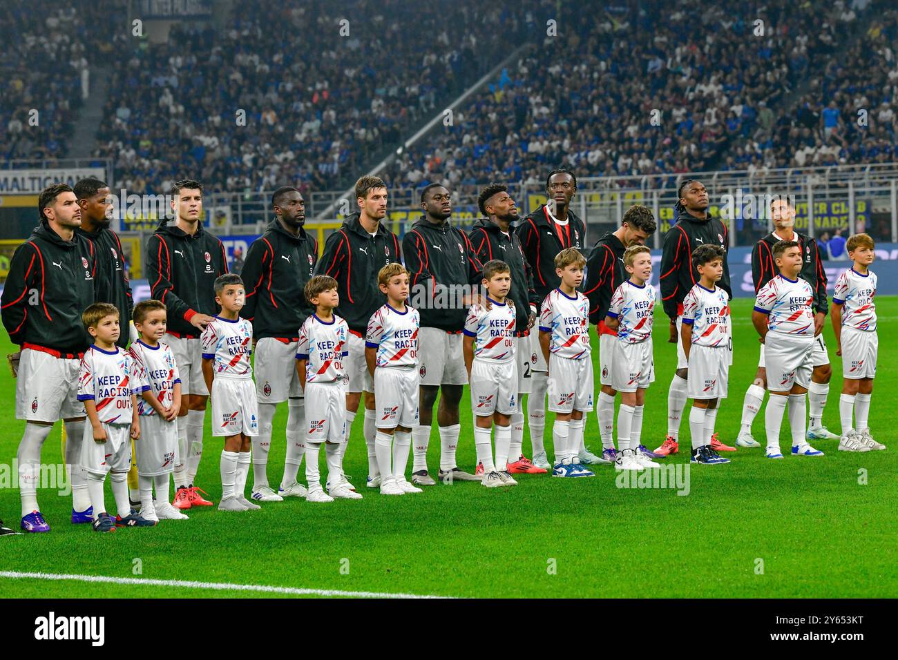 Mailand, Italien. September 2024. Die Spieler des AC Mailand treten für das Spiel der Serie A zwischen Inter und AC Mailand bei Giuseppe Meazza in Mailand an. Stockfoto