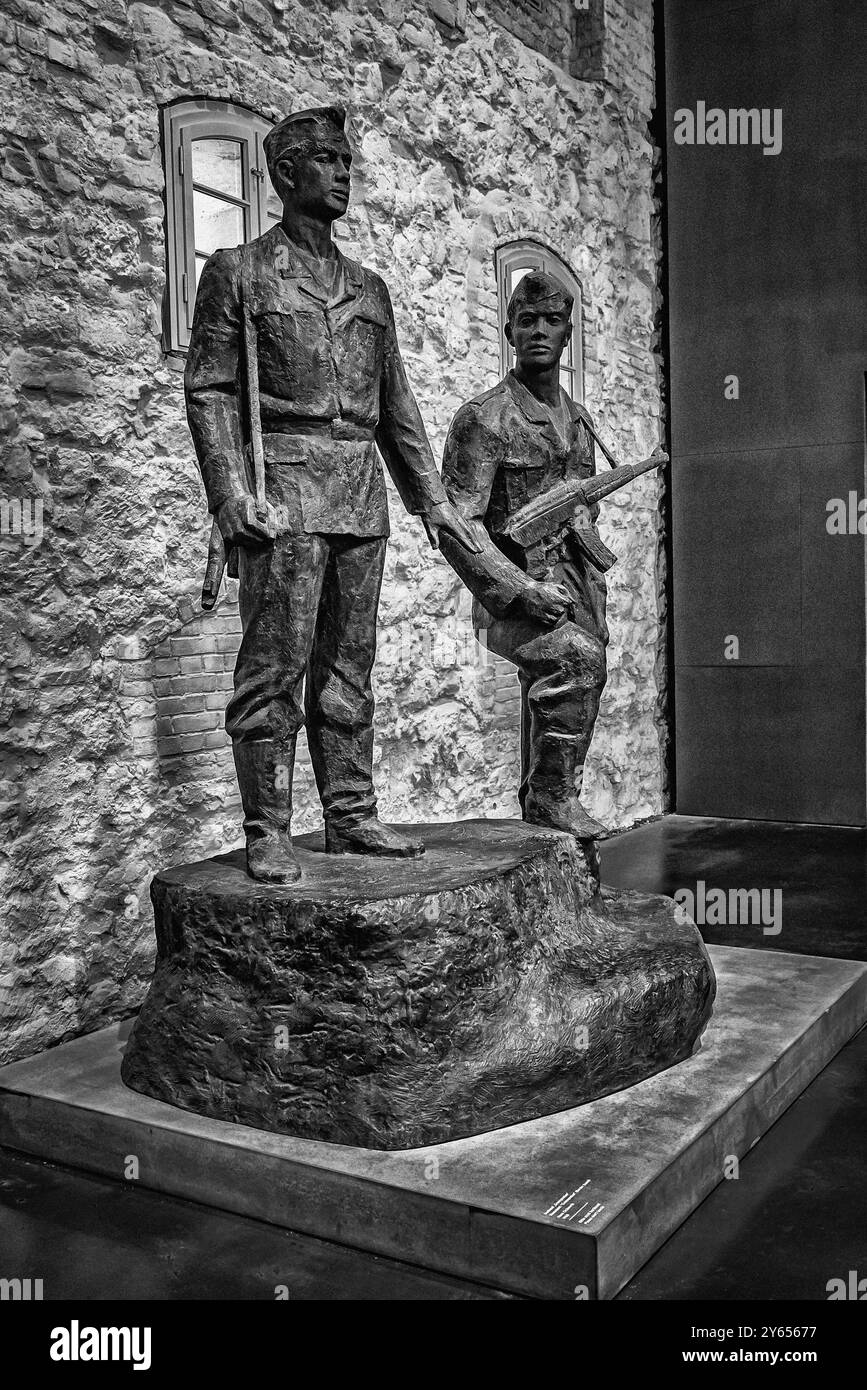 Berlin Spandau Zitadelle Spandau, Ausstellung: Enthüllt. Berlin und seine Denkmäler: DDR Grenztruppen - 24.09.2024 Spandau *** Berlin Spandau Zitadelle Spandau, Ausstellung enthüllt Berlin und seine Denkmäler DDR Grenztruppen 24 09 2024 Spandau Stockfoto