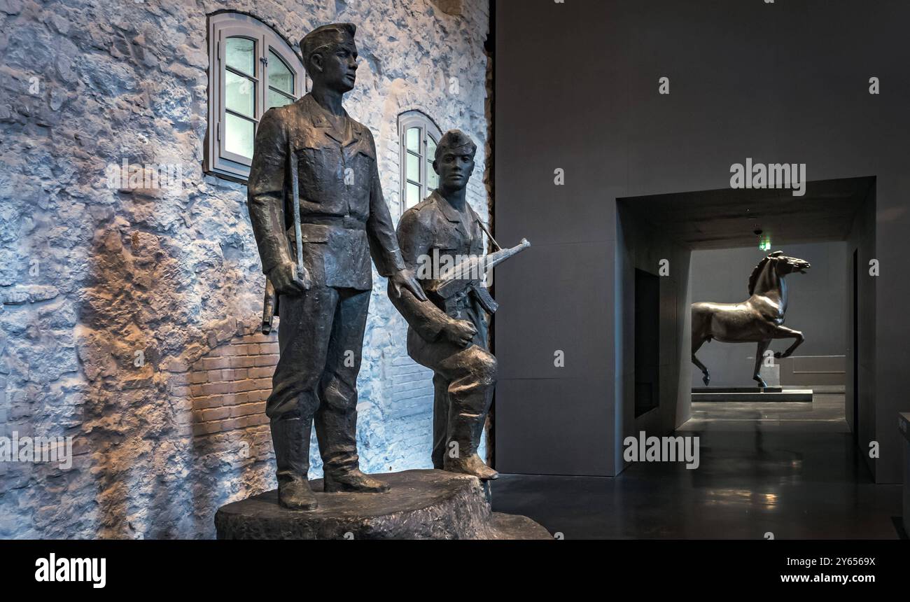 Berlin Spandau Zitadelle Spandau, Ausstellung: Enthüllt. Berlin und seine Denkmäler: DDR Grenztruppen - 24.09.2024 Spandau *** Berlin Spandau Zitadelle Spandau, Ausstellung enthüllt Berlin und seine Denkmäler DDR Grenztruppen 24 09 2024 Spandau Stockfoto