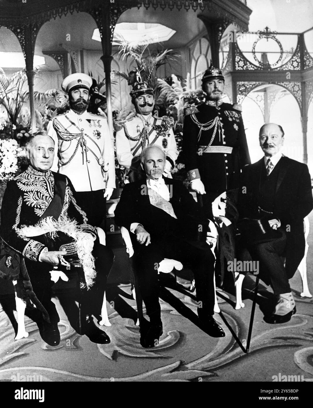 "Oh What a Lovely war" - hinteres Feld: Der Zar ( Paul Daneman ) ; der Kaiser ( Kenneth More ) ; General von Moltke ( John Clements ) Front : Sir Edward Grey ( Ralph Richardson ) , Präsident Poincare ( Ian Holm ) ; Berchtold ( John Gielgud ) 21. April 1969 Stockfoto