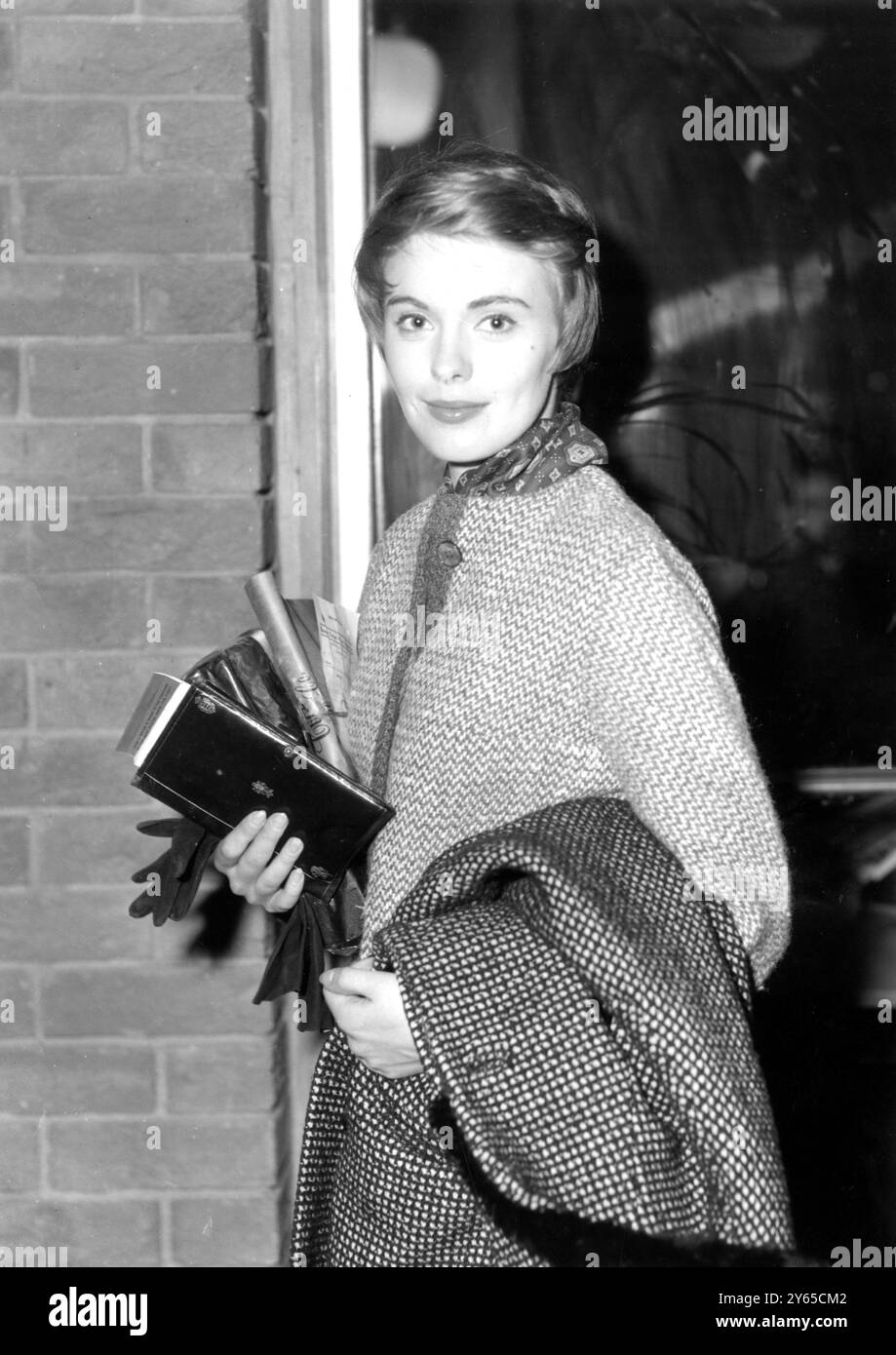 Jean Seberg verlässt heute den Flughafen London, um nach Paris zu kommen. 23. Dezember 1958 Stockfoto