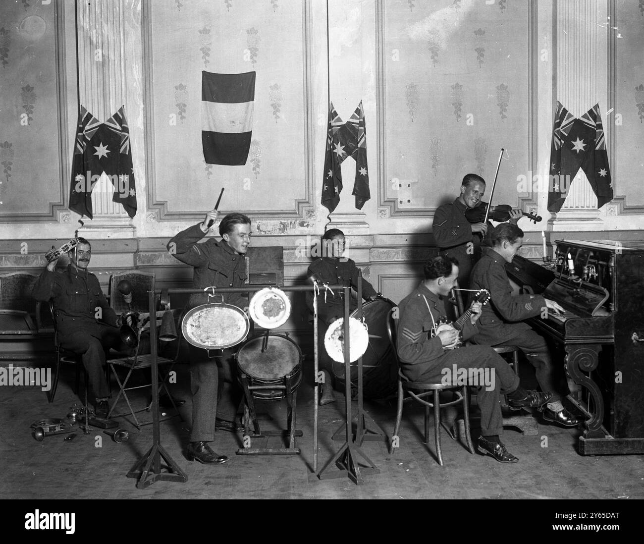 Die Jazzband Tommies , die abwechselnd im alten Kasino ( für die Truppen ) und im neuen Kasino ( für die Öffentlichkeit ) im französischen Le Touquet spielt . 1914 - 1918 Stockfoto