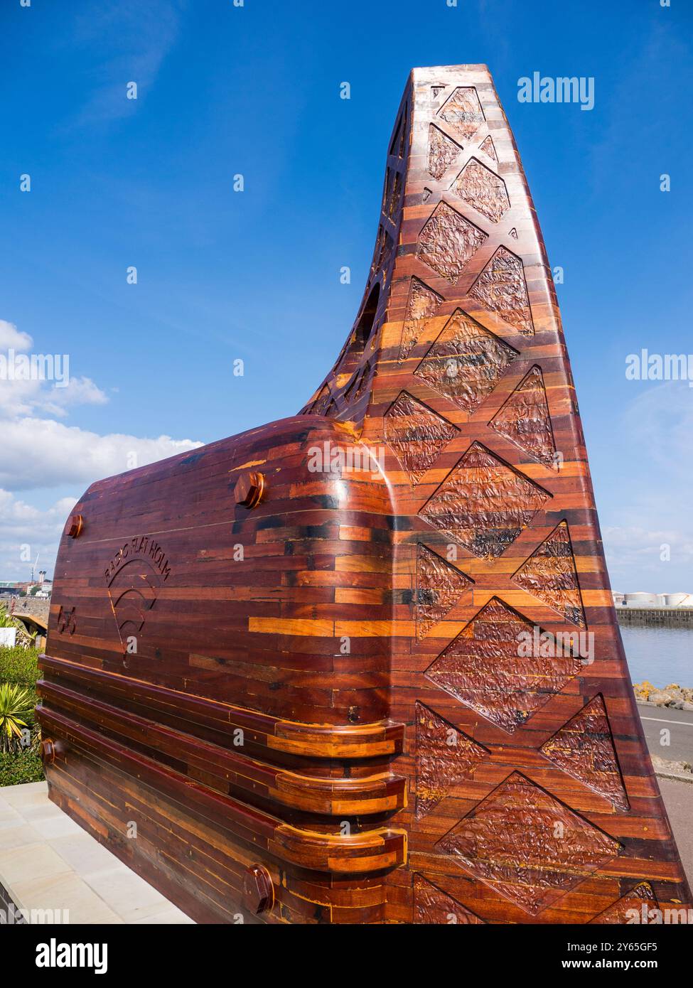 Radio Flat Holm, Skulptur, Cardiff Bay Barrage, Cardiff, Wales, GROSSBRITANNIEN, GB. Stockfoto